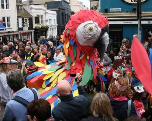 A parrot on parade – using hot melts!